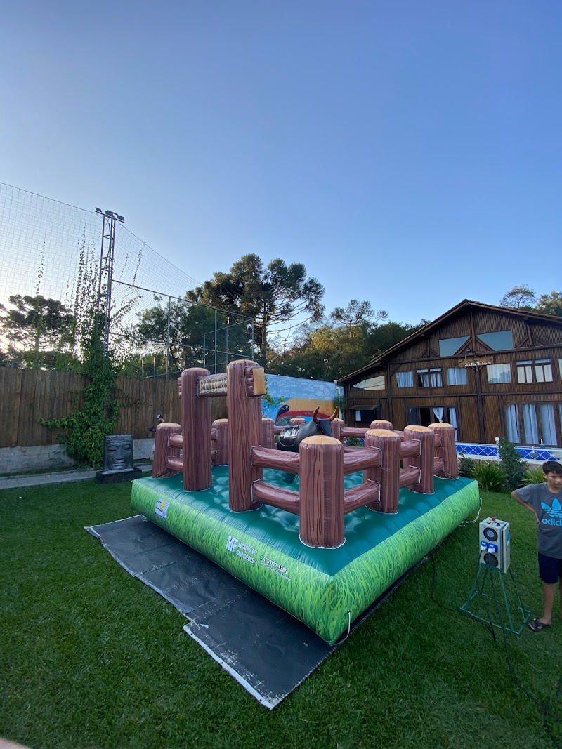 MF LOCAÇÃO DE BRINQUEDOS-Aluguel de brinquedos Infláveis- Curitiba-Colombo-Pinhais-Touro Mecânico, Futebol de sabão, Tobogã.
