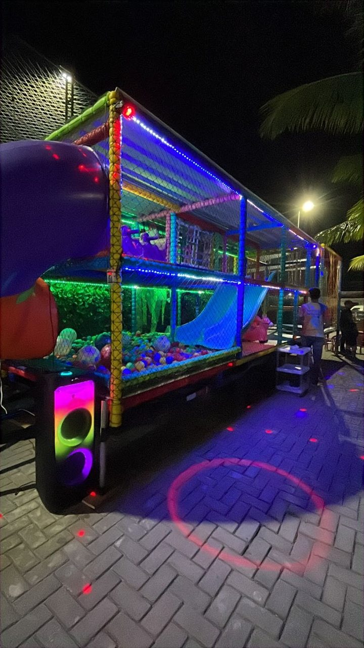 Stop Time Kids - Carretinha de Brinquedos e Locação para Festas