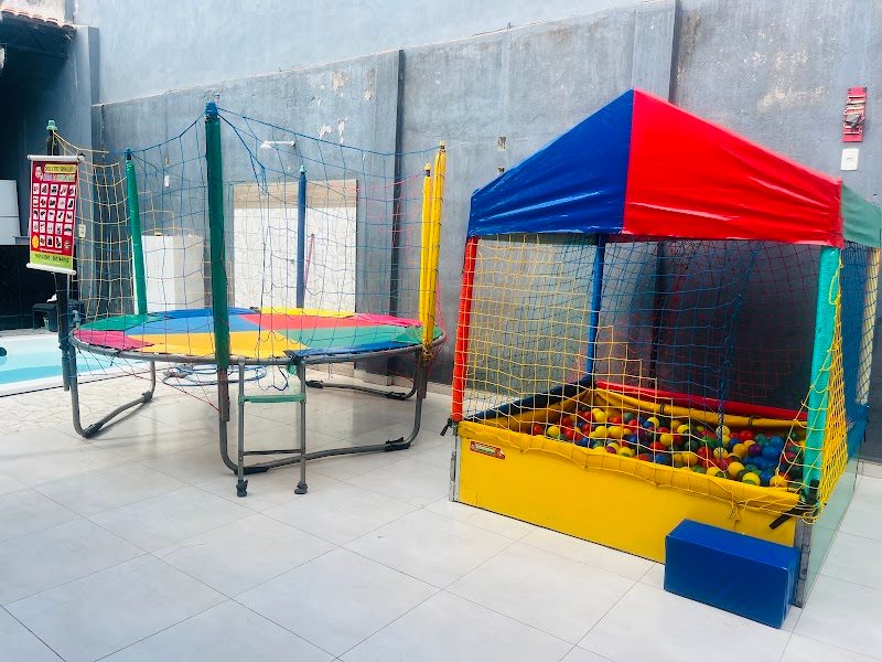 LOCAÇÃO DE BRINQUEDOS DEUS É FIEL