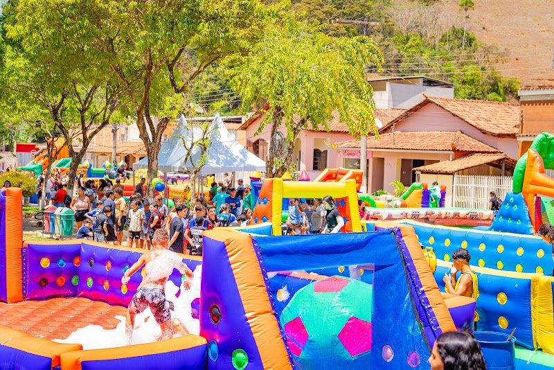 Trem Balada - Locação de Brinquedos Infláveis