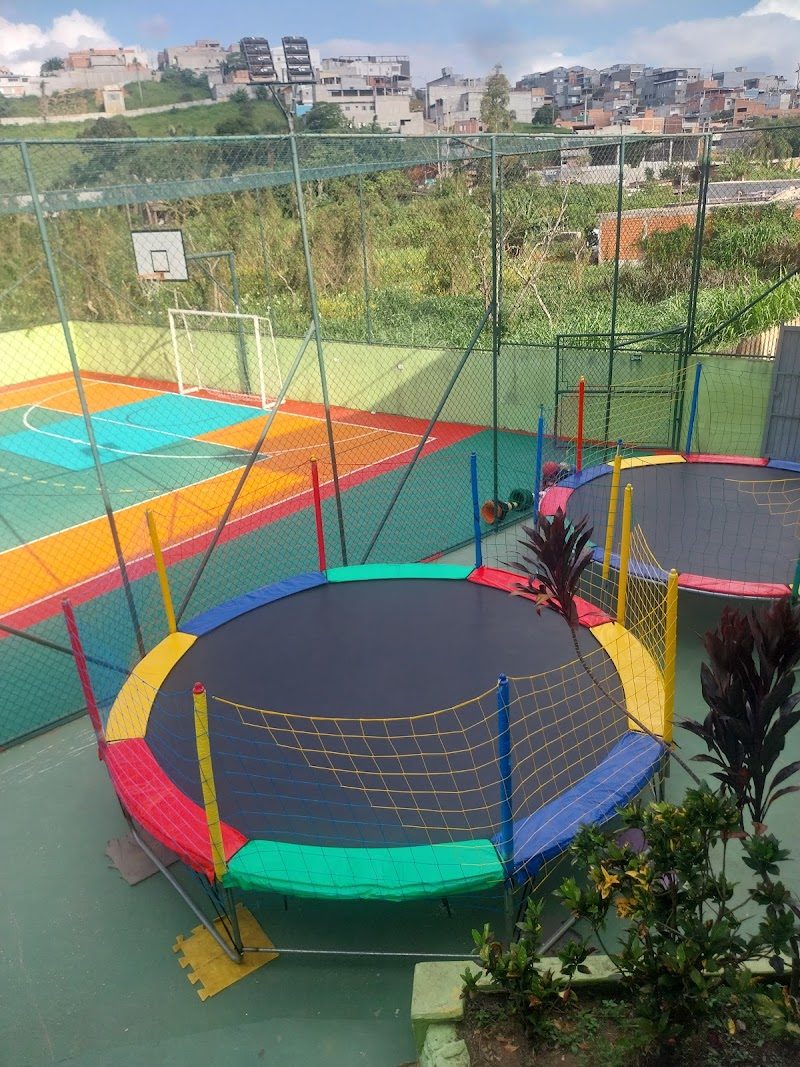 S&C Locações de brinquedos Cama elástica, Piscina de bolinhas.