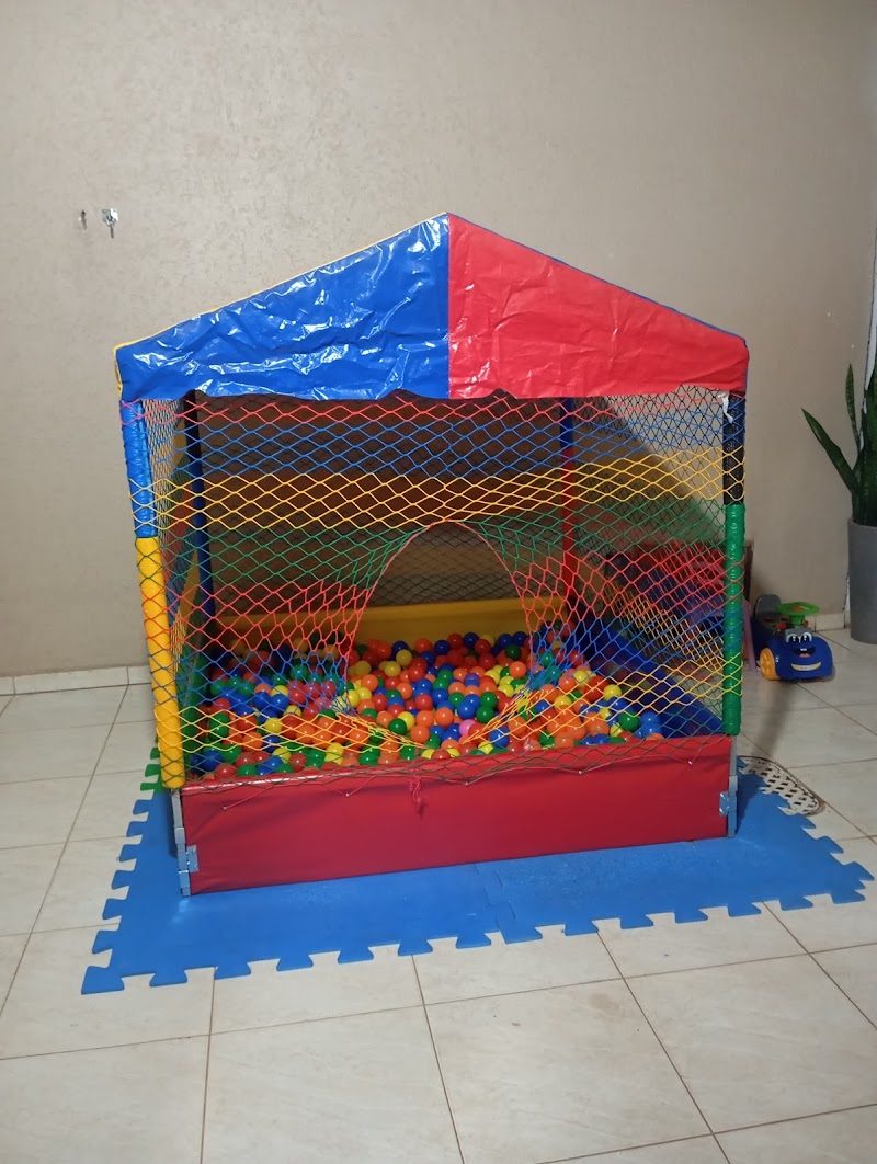 BRINKIDS - Aluguel de Brinquedos (Cama Elástica e Piscina de Bolinhas)