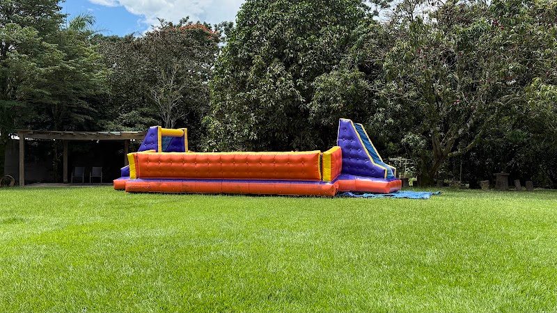 Locação de Brinquedos Infláveis Twix Eventos
